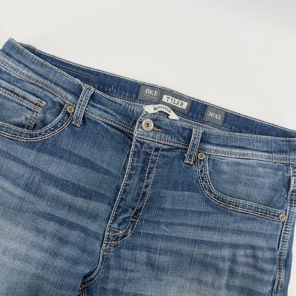 BKE Tyler Bootcut Jeans Mens 36XL Blue Medium Wash Stretch Denim Tall Inseam
